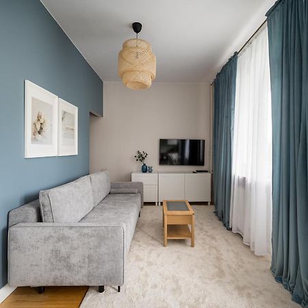 Wola Ratusz Homely Apartment وارسو المظهر الخارجي الصورة